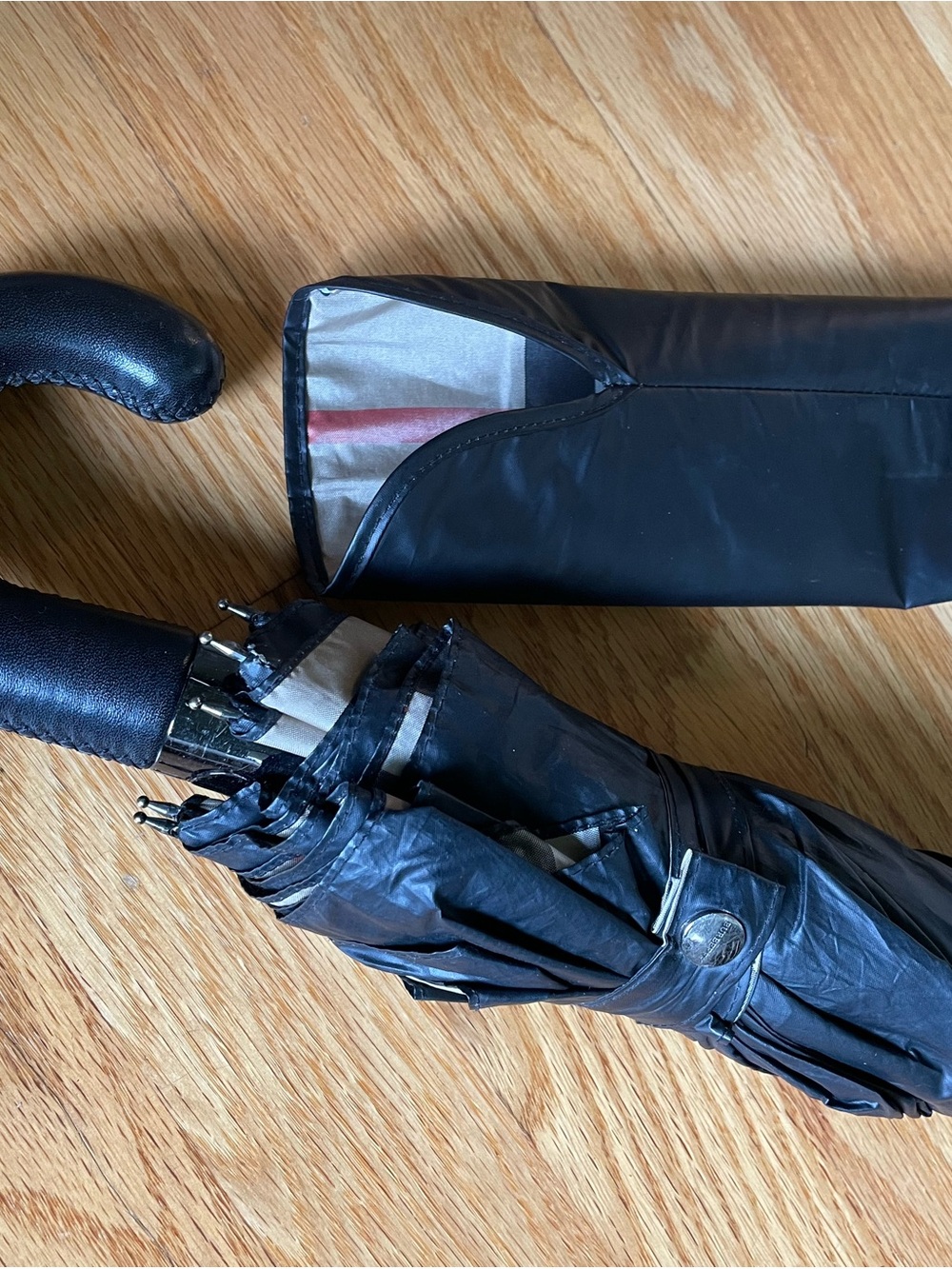 Burberry Regency Walking Umbrella - Picture 7 of 9